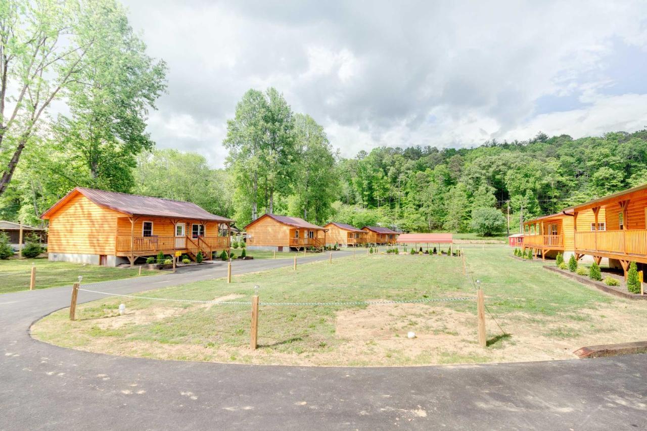 Newly Built Smoky Mountain Cabin Near Bryson City! Экстерьер фото