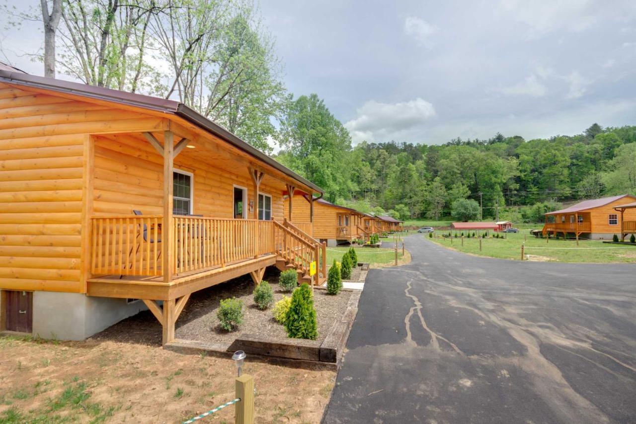 Newly Built Smoky Mountain Cabin Near Bryson City! Экстерьер фото